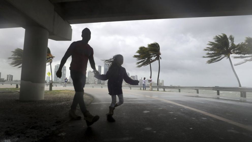 6,3 millones de personas en Florida recibieron la orden de evacuar. (Gentileza Elpais.com)