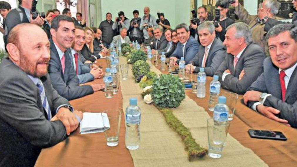 La mayor�a de los mandatarios provinciales se reuni� en la casa de San Juan durante la semana.