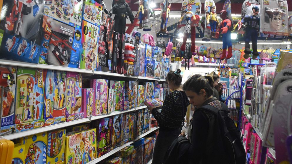 Sin repunte: cayó 0,3% la venta minorista