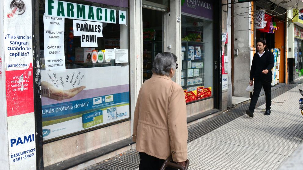 El PAMI no paga y ahoga a las farmacias