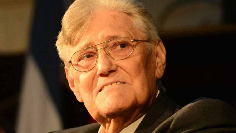 REFERENTE. Angeloz, de la política cordobesa y nacional.