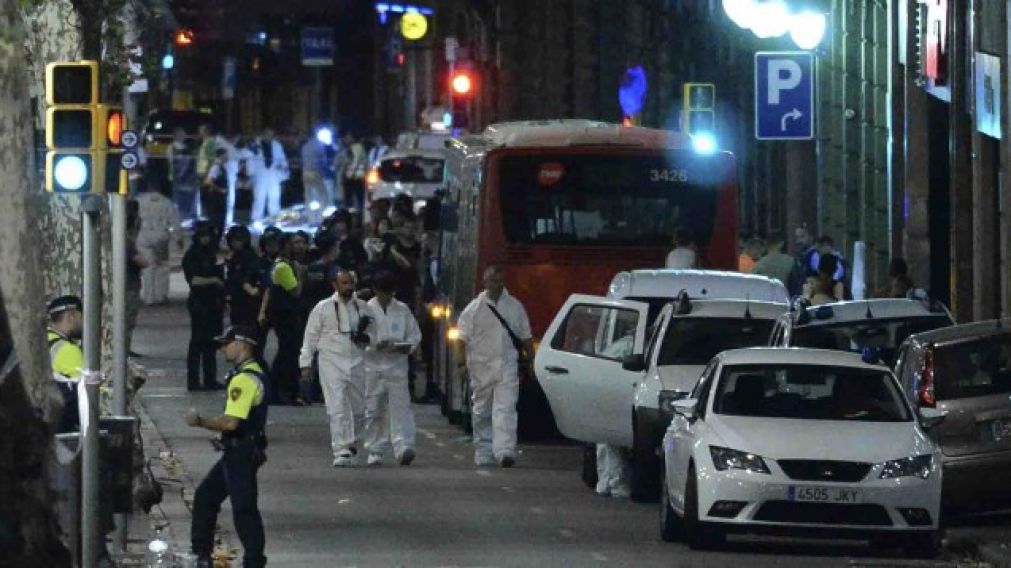 Hay al menos 77 heridos. (AFP)