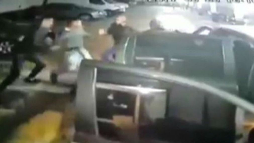 Golpearon al sereno para robar.