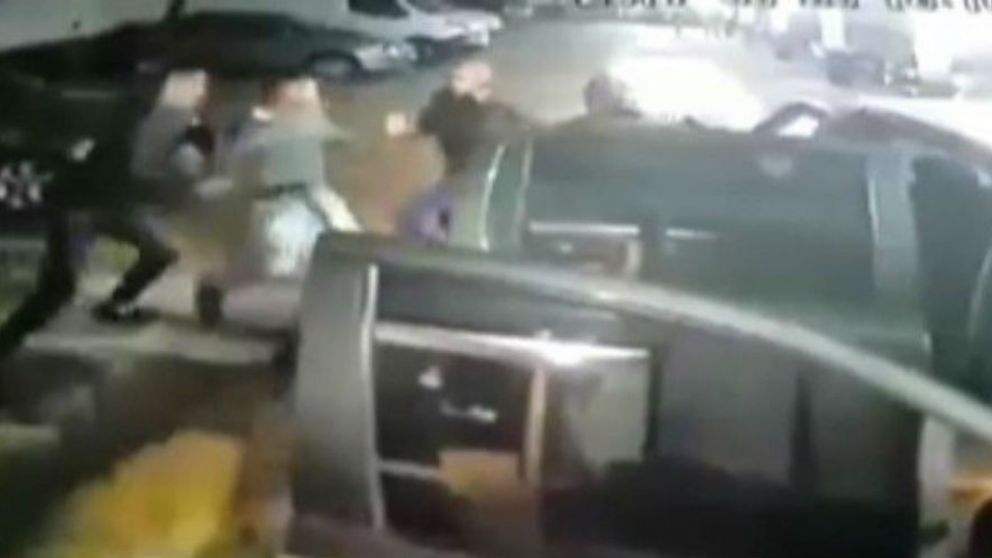 Golpearon al sereno para robar.