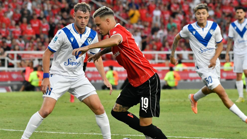 Con un gol de Jano Gordon por lado, Independiente y V�lez empataron en un partido intenso por el Torneo Apertura