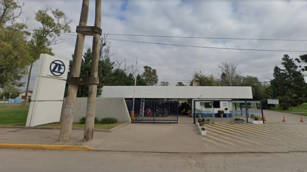 La empresa alemana ZF despidi� a 43 trabajadores, afectada por la gran importaci�n de amortiguadores.