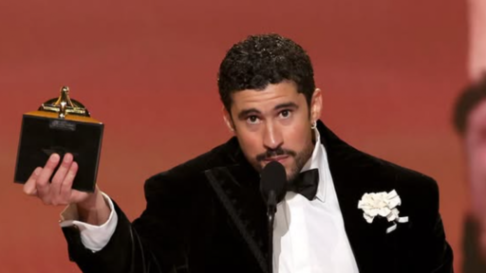 Bad Bunny se pronunció sobre la reforma migratoria de los Estados Unidos en los Premios Grammy 2026: "Somos humanos y americanos"