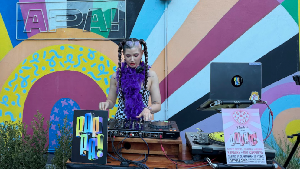 Fiesta Poppa! levantó temperatura antes de su gran debut en el Konex con una terraza a puro hitazo
