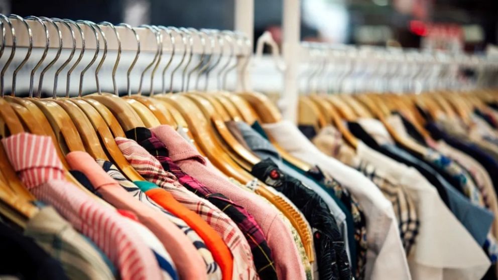 Los comercios del rubro textil sufren por el bajo nivel de ventas.