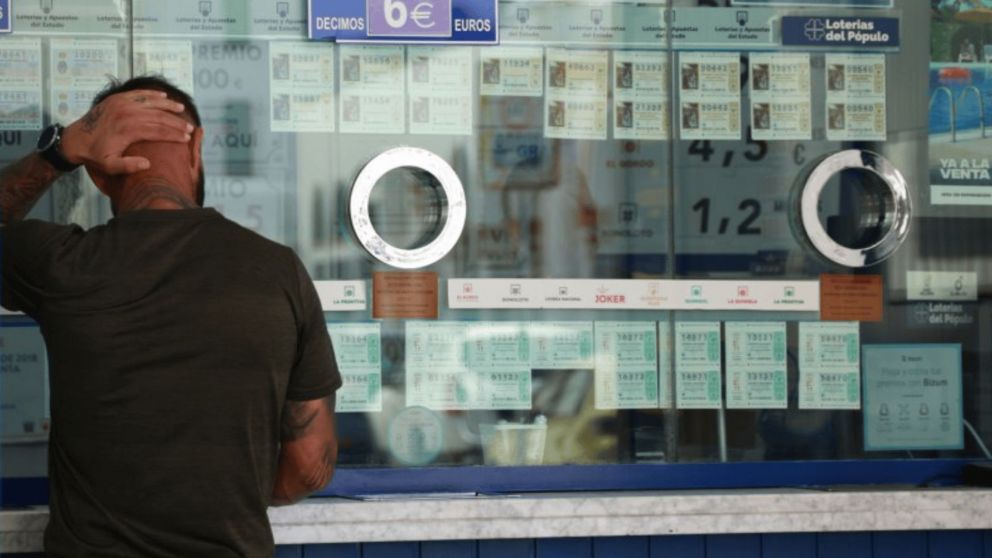 Le avisaron por mail que hab�a ganado la loter�a, pero pens� que era un mensaje de spam y casi pierde el premio. 