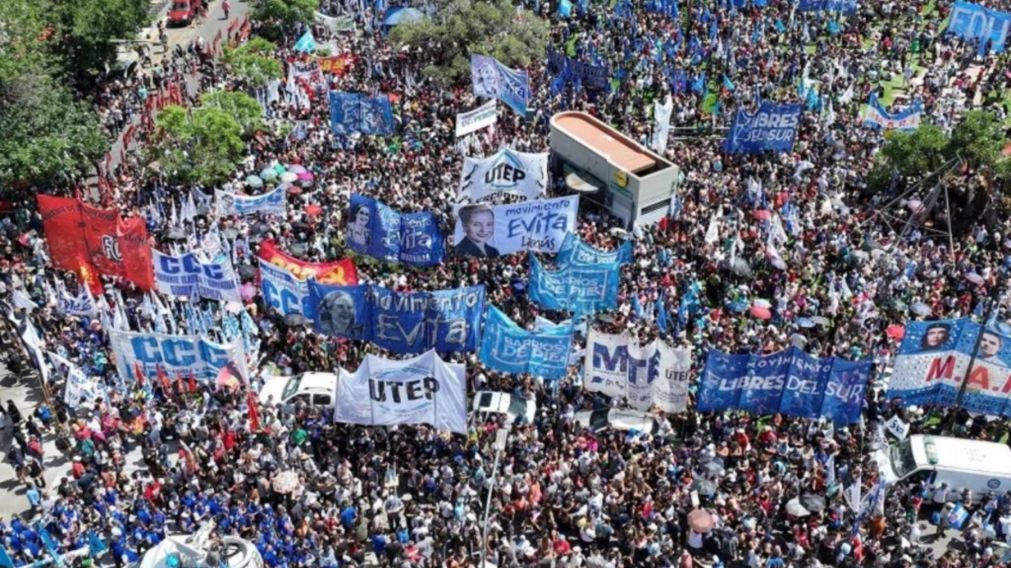 La medida de fuerza se llevaría a cabo el mismo día en que el Senado debate la reforma laboral.