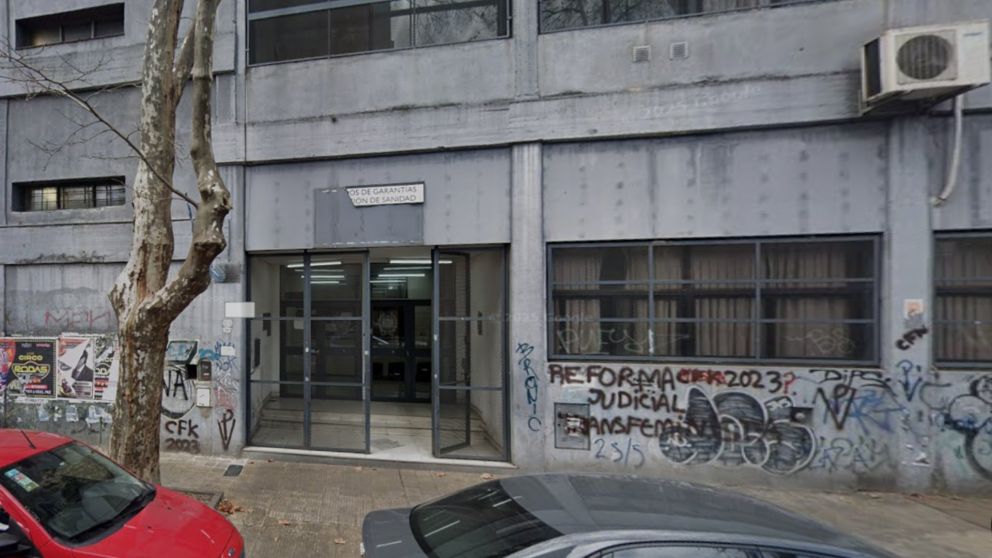 El edificio judicial en el que irrumpió la banda armada con cuchillos.