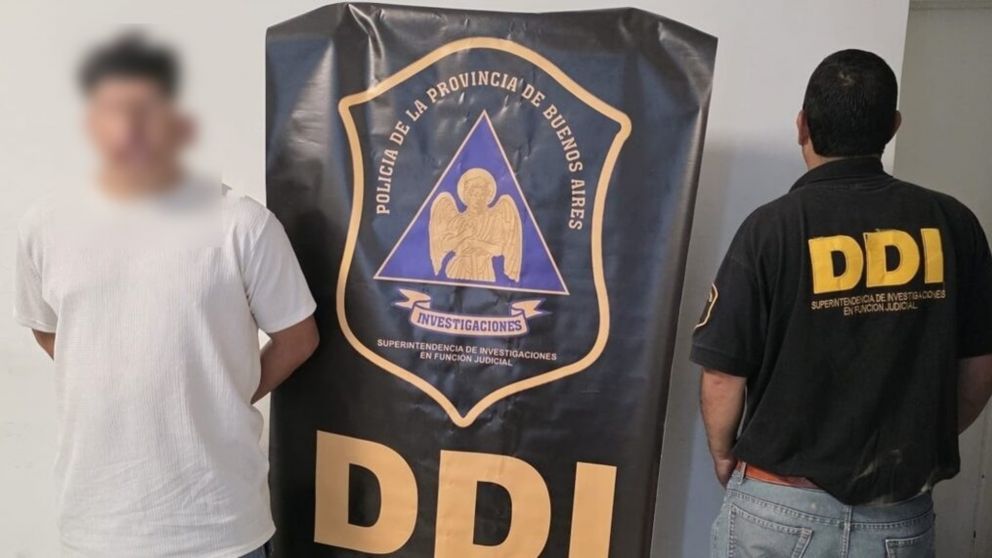 Efectivos policiales revisaron las redes sociales para averiguar el paradero del prófugo.