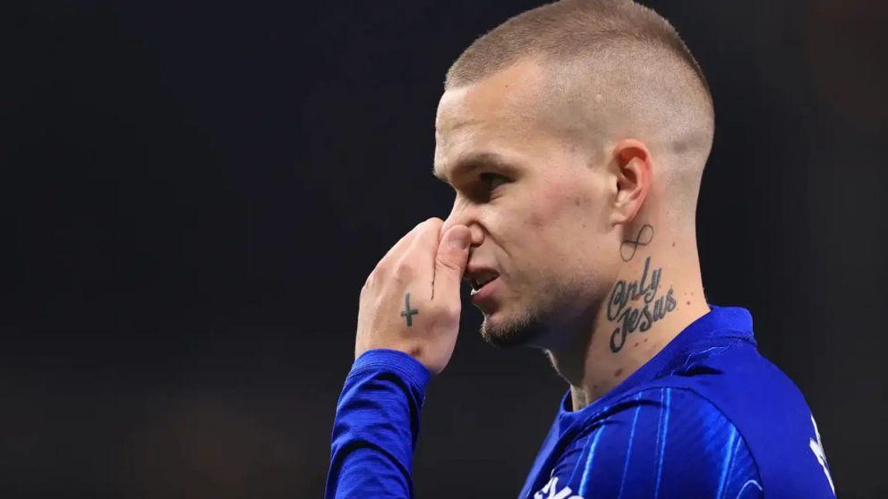 El futbolista de Chelsea es protagonista de una llamativa situación.