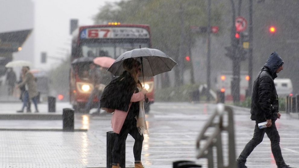 Giro inesperado en el pronóstico de Buenos Aires: ¿Cómo estará el clima esta semana y qué día "se cae el cielo"?