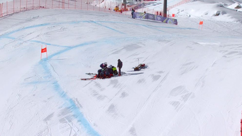 La atleta debió ser enviada a un hospital.