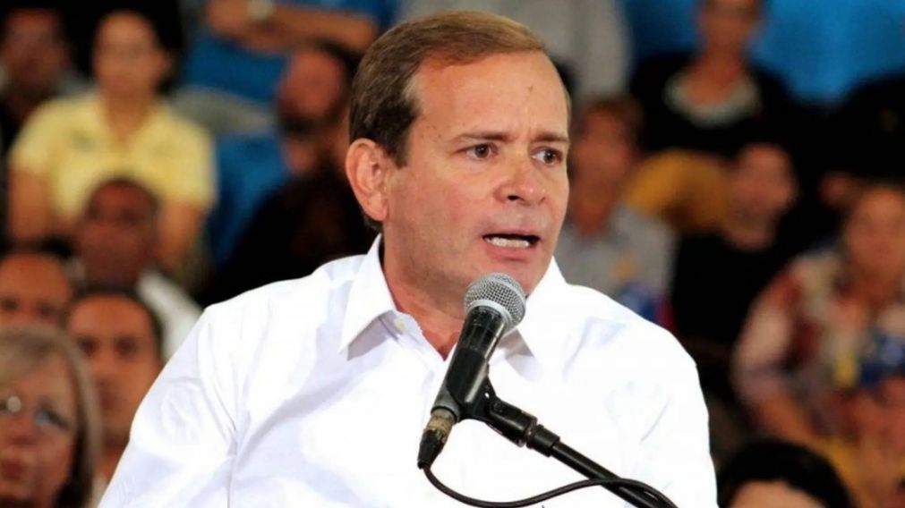Venezuela: el dirigente opositor Juan Pablo Guanipa recuper� la libertad tras ocho meses de detenci�n.