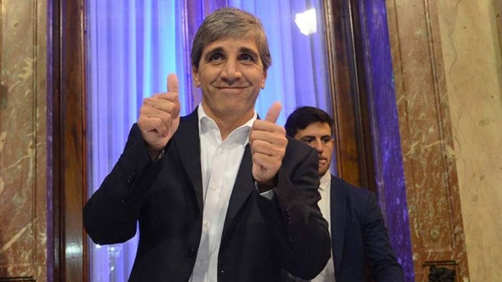 "Este es el camino" as� Luis Caputo destac� la eliminaci�n de impuestos provinciales en Neuqu�n.