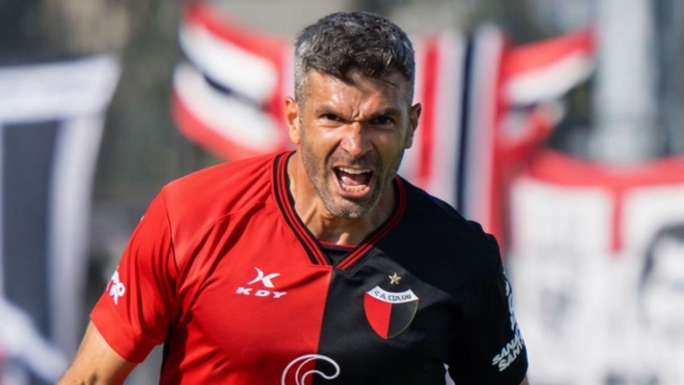 Emmanuel Gigliotti decidió retirarse del fútbol profesional.