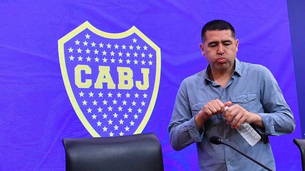 El titular de Boca atacó a la oposición Xeneize, a quien acusó de poner trabas en el intento de modificar La Bombonera.