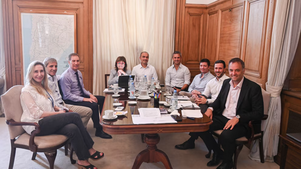 Reforma laboral: la mesa política se reunió para definir el proyecto final en la antesala de la sesión.