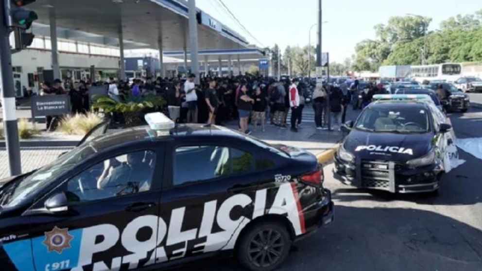 Sigue la protesta policial en Santa Fe (X).