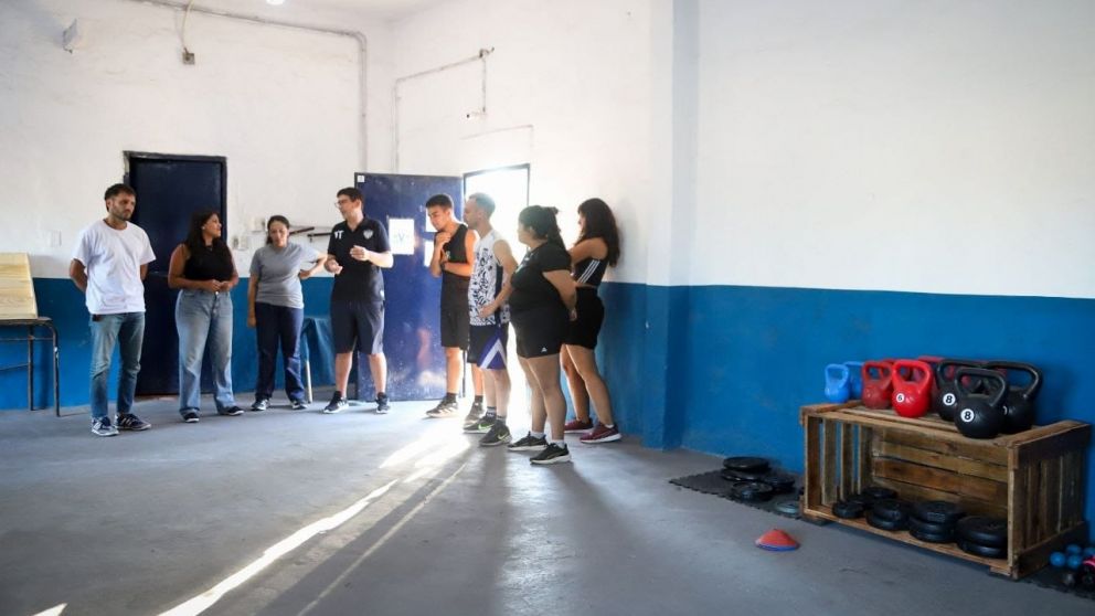 Impulso a los clubes de barrio: finalizó la puesta en valor del SUM de Villa Augusta en Ezpeleta