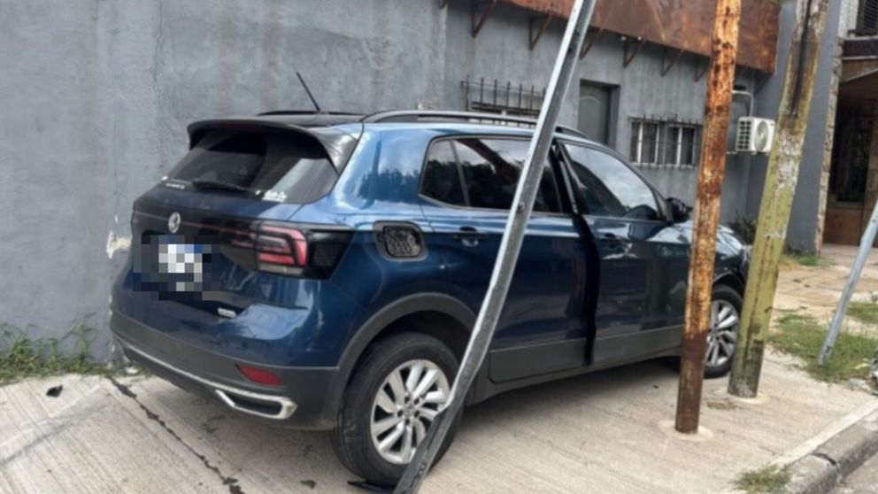 Esta es la camioneta en la que fugaba el delincuente (Crédito: Oeste Noticias).