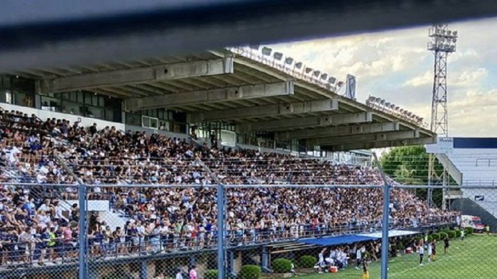 Multitud en el Centenario: el motivo por el que "Chiqui" Tapia felicitó a Quilmes