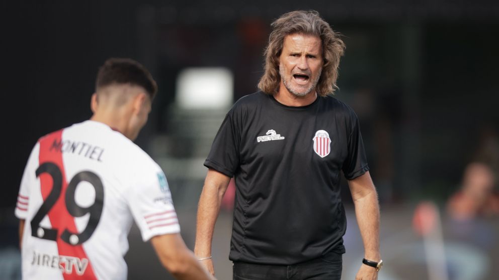 El actual entrenador de Barracas Central, Rubén Insua, se refirió a la chance de dirigir a Boca en un futuro cercano.