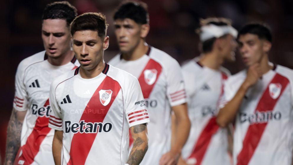River está en crisis y no puede salir del pozo. Marcelo Gallardo no le encuentra la vuelta al equipo y sufrió otra caída. Perdió con Argentinos en La Paternal.