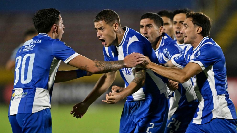 El equipo uruguayo ganó un partido increíble y luego venció en los penales.
