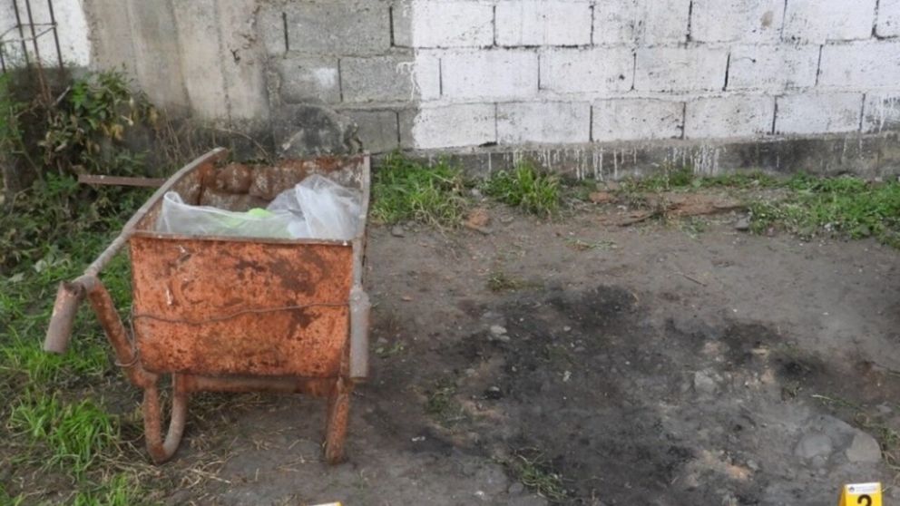 Diversos peritajes se realizaron en la vivienda del imputado (X).