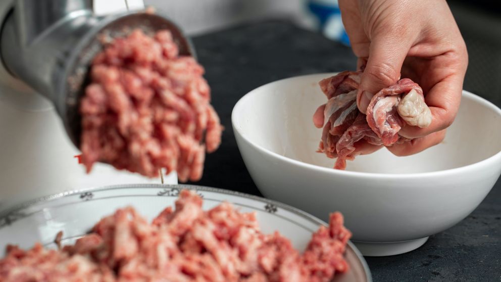 Por qué no hay que pedir carne picada ya lista en las carnicerías: los riesgos que pocos conocen