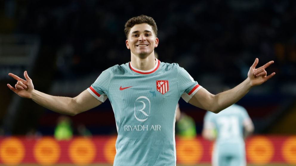 Julián Álvarez en la mira de los hinchas del Atlético de Madrid.