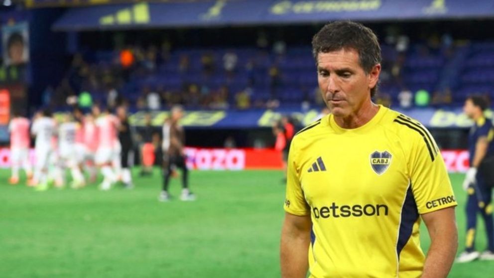 El DT de Boca llegará al clásico con Racing con la soga al cuello. ¿Podrá encarrilar al Xeneize en este Apertura 2026?