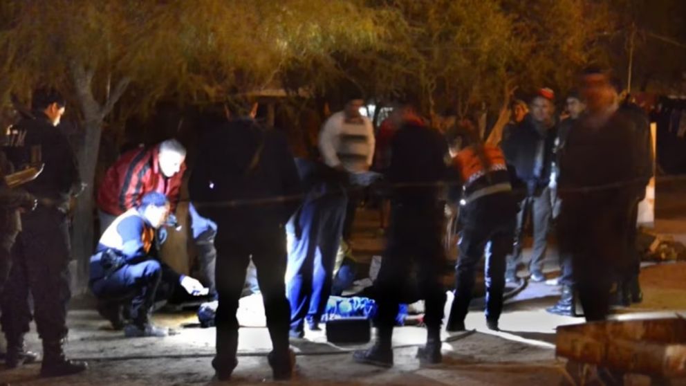 La mujer fue hallada desmembrada y calcinada en una zona aledaña al cementerio de Las Termas de Río Hondo.