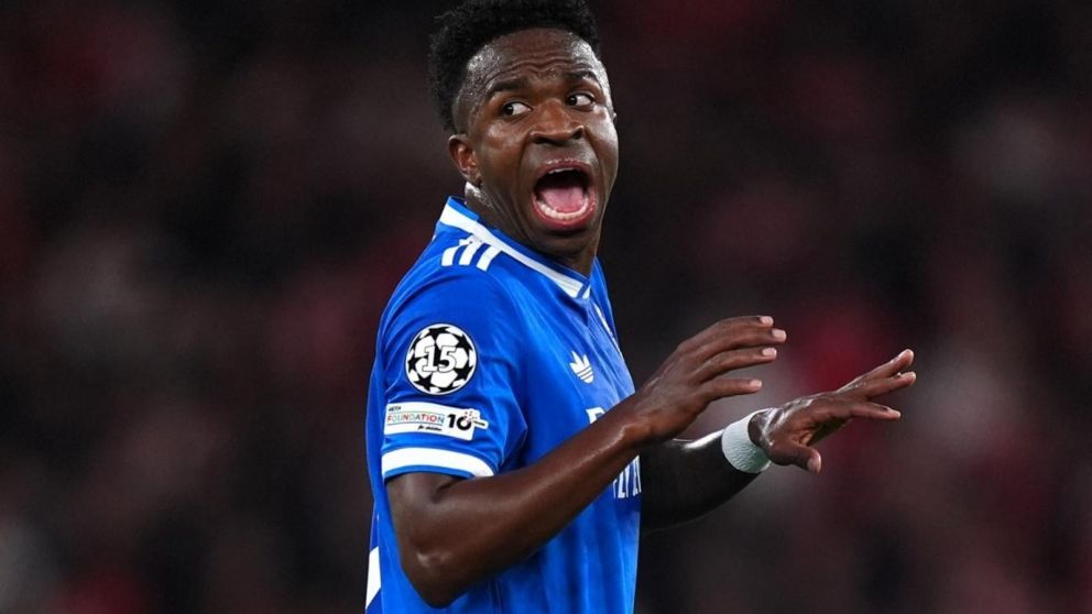 Vinicius publicó un comunicado en sus redes sociales y le apuntó a Prestianni.