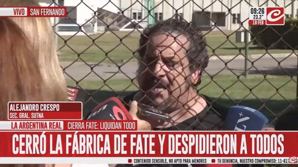 El secretario general del SUTNA tom� contacto con la prensa en el predio de la f�brica de Fate ubicada en Virreyes (Cr�nica HD).