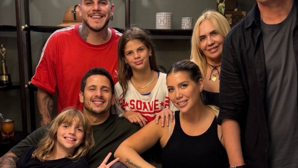 Reencuentro de Guido Icardi con Wanda Nara, ahora amigos, y con su familia.