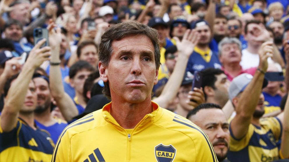 Úbeda no tiene paz: otro jugador de Boca deberá pasar por el quirófano