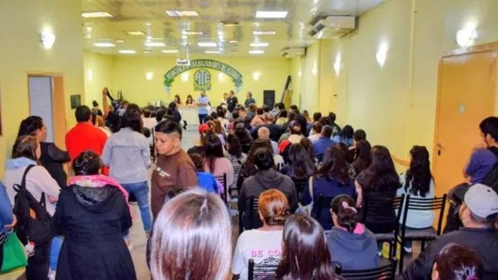Capacitación y empleo: récord de inscriptos en cursos para auxiliares de Educación
