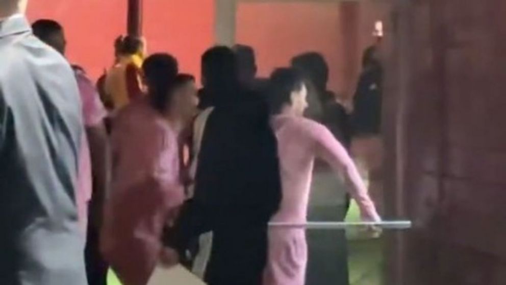 Lionel Messi fue a buscar al árbitro Pierre Luc Laziere tras la derrota del Inter Miami. (Captura video)