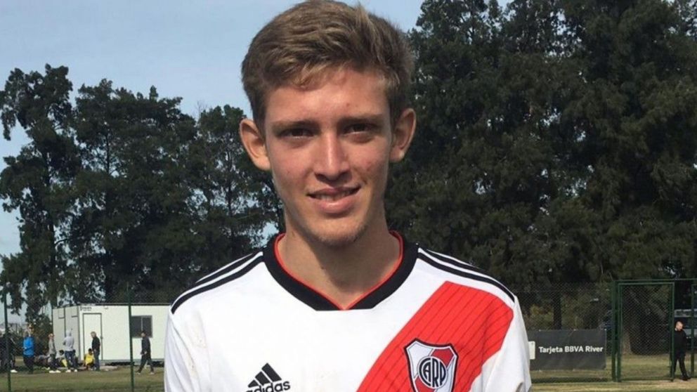 Rodrigo Castillo, goleador de Lan�s, hizo las divisiones inferiores en River.