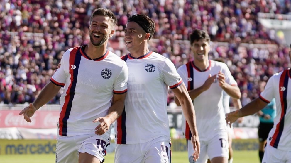 El Ciclón lo ganó con goles de Vietto y Cuello.