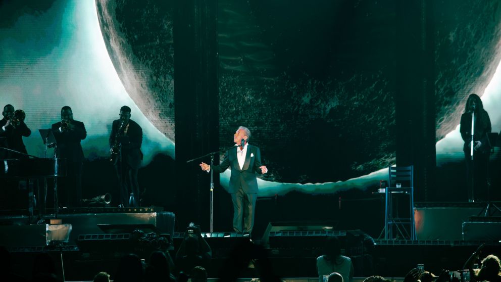 Ricardo Montaner volvi� a emocionar en un Movistar Arena repleto: "Valoro much�simo que sigan estando ah�"