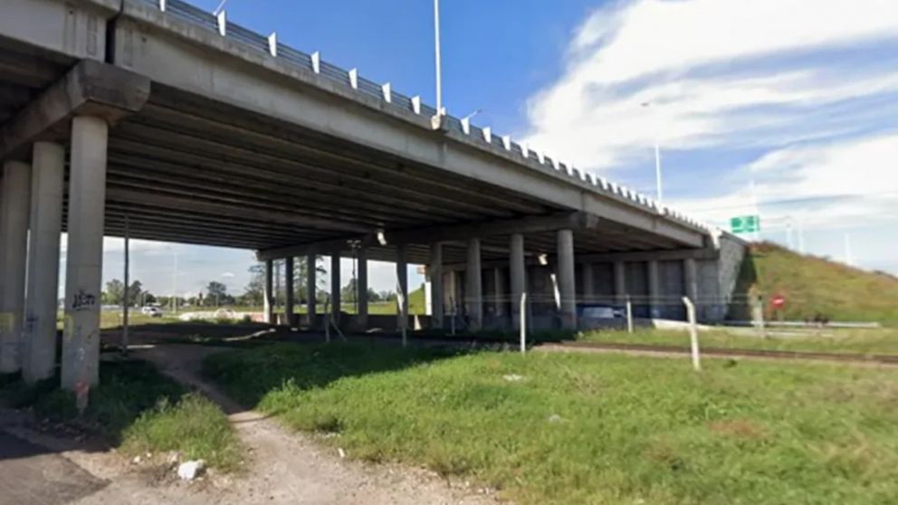 Un nene de 10 años murió luego de caer desde un puente mientras jugaba con sus amigos en Merlo