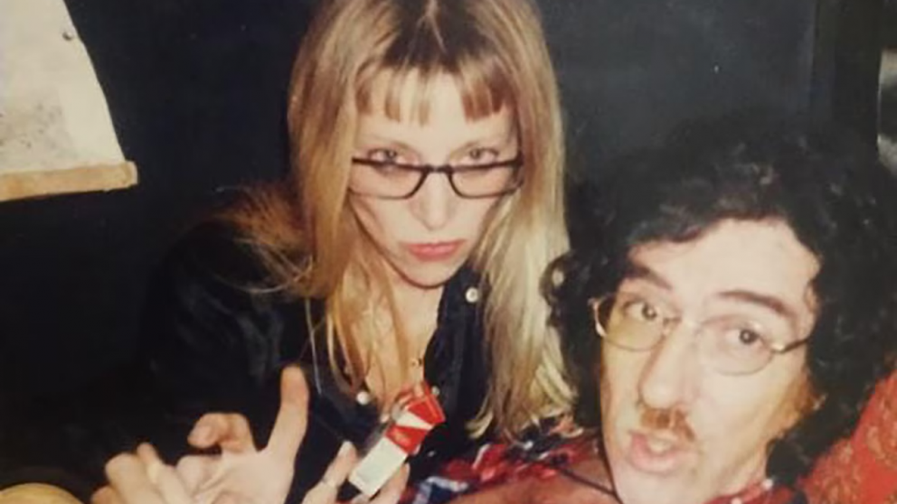 Quién es Divina Gloria, la artista que cruzó la TV y el rock, y compartió capítulo con Charly García