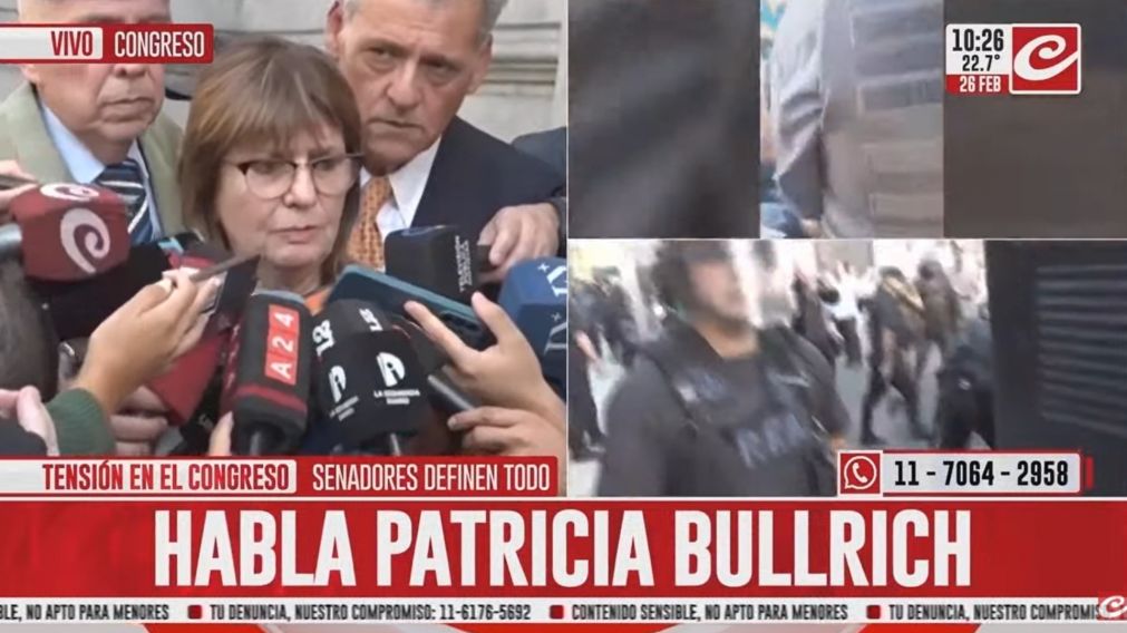 Patricia Bullrich habló con la prensa en la puerta del Congreso de la Nación.