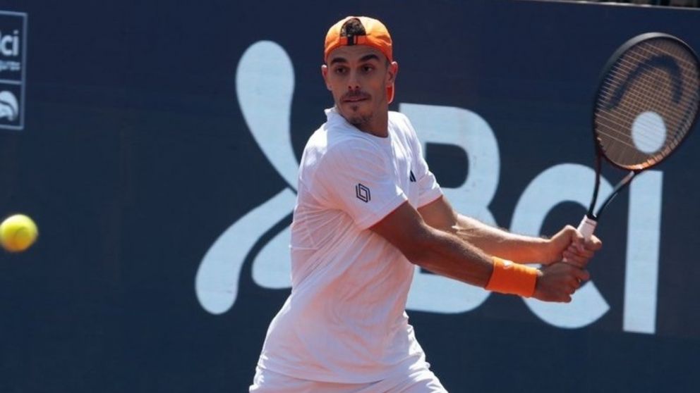 Francisco Cerúndolo debutó con una sólida victoria y está en cuartos de final.